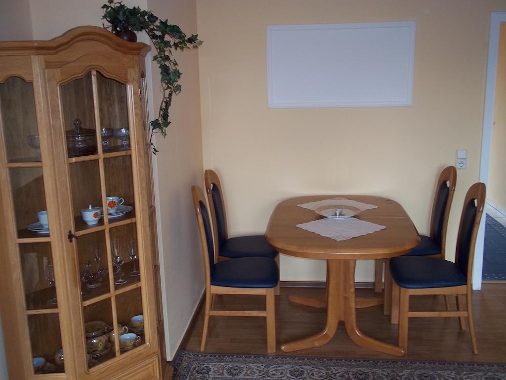 Ferienwohnungen In Moenchengladbach Habitación foto